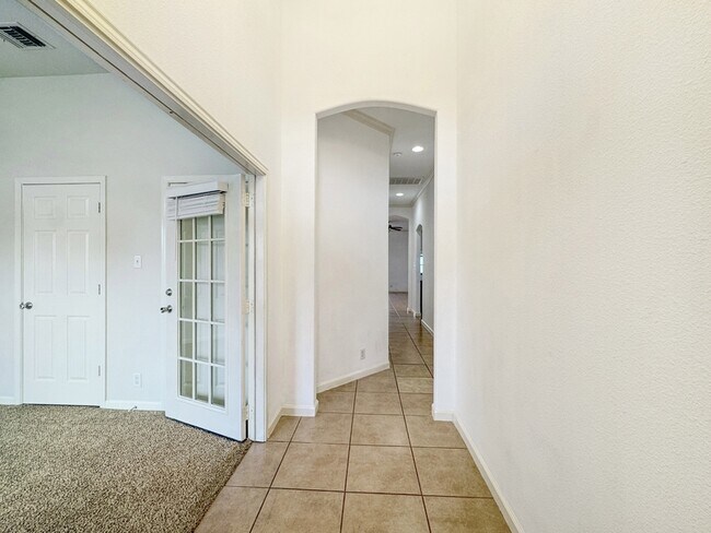 Photo - 6722 Congressional Blvd