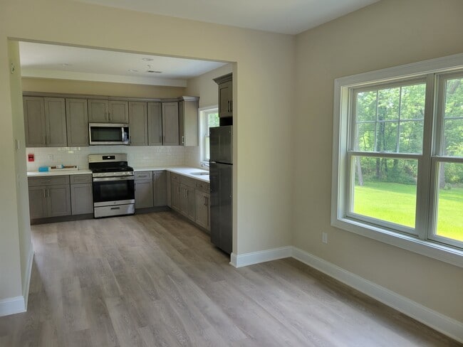 Photo - 211 Mount Horeb Rd Unit 3