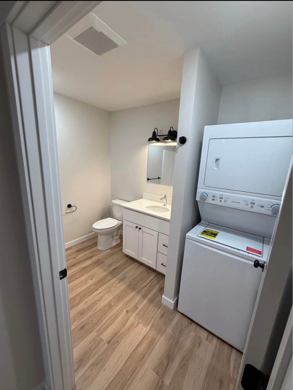 Photo - 102 8th Ave SW