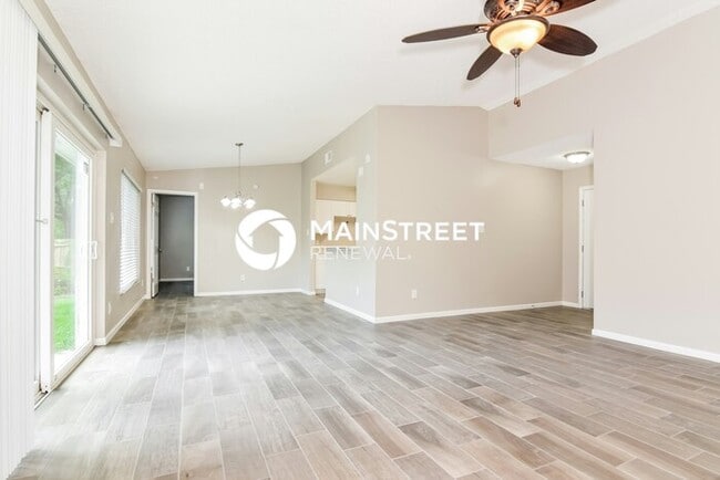 Photo - 4 Bedroom Pet-Friendly Home in Lutz, FL with Main Street Renewal