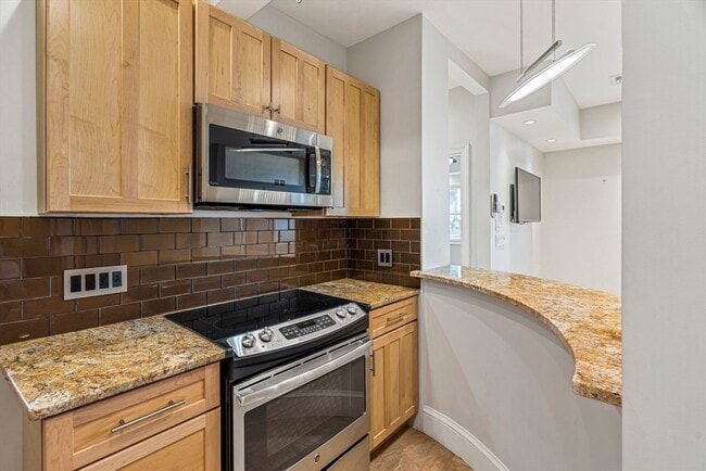 Photo - 75 Easton St Unidad #1