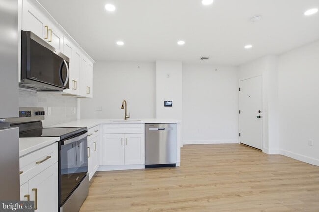 Photo - 100 W Front St Unit 2B