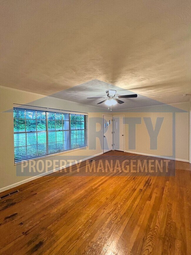 Photo - Three bedroom home w/ lots of storage!