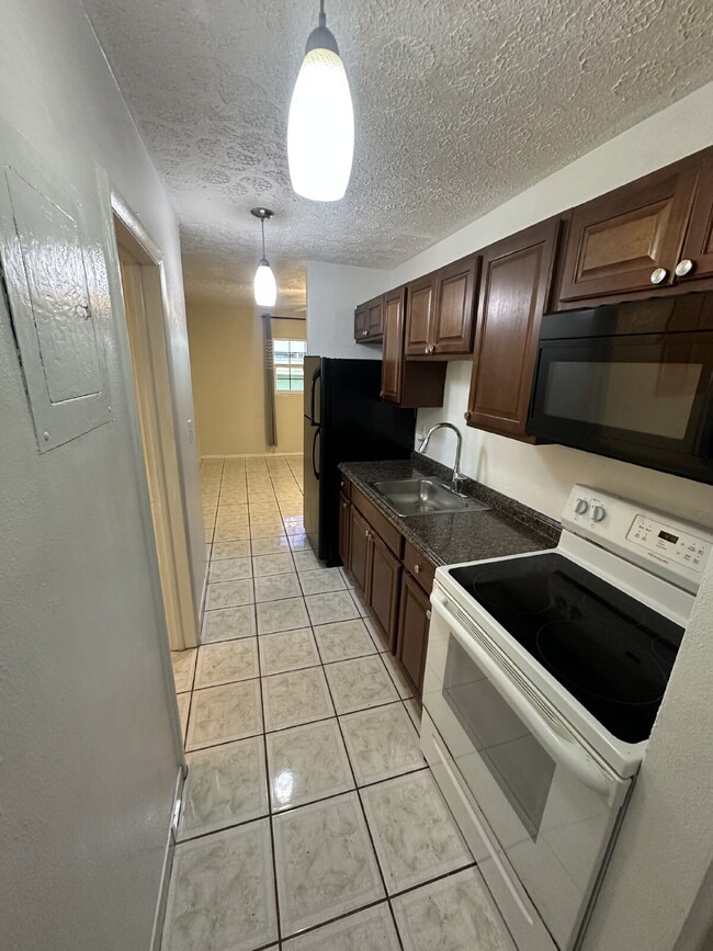 Photo - Riverside Community Essex House Unidad 28