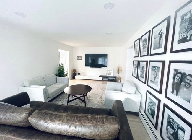 Photo - 952 E Old Willow Rd Unit 102