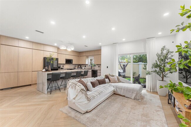 Photo - 11338 NW 33rd St