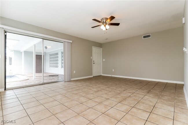 Building Photo - 1450 Mandel Rd