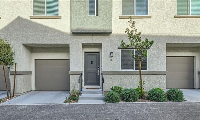Photo - Beautiful townhome with amazing amenities,  convenience in a desirable community.