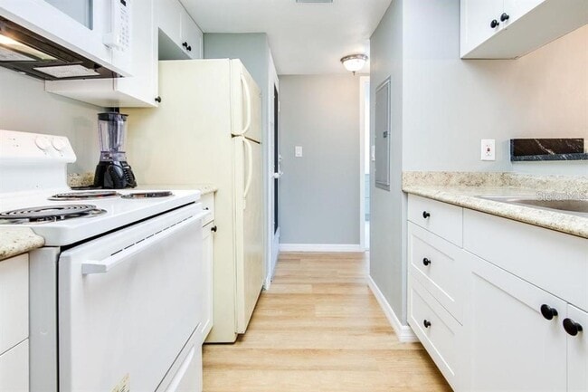 Photo - 2615 Cove Cay Dr Unit 205