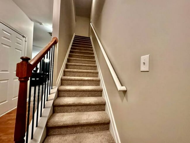 Photo - 2873 Ridgeview Dr SW