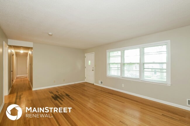 Photo - 3403 E 106th Terrace