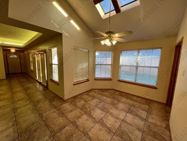 Photo - Beautiful 2 Bedroom 2 Bathroom Home- Colon...