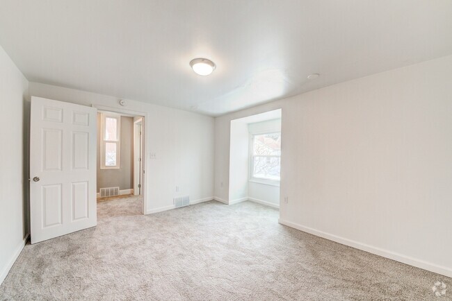 Building Photo - 744 Proctor Way Unit Apt. 2