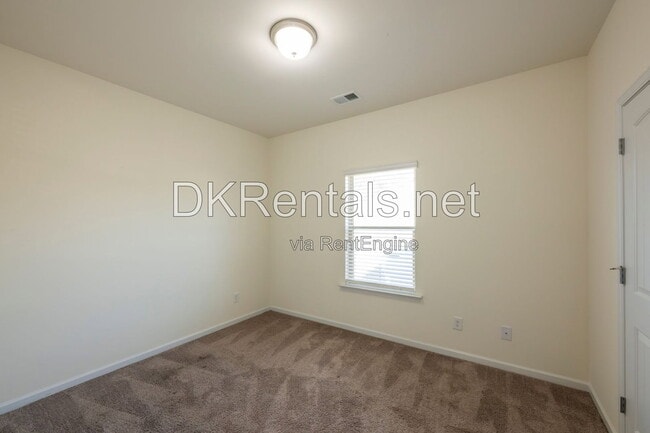 Photo - 105 Weston Way NW