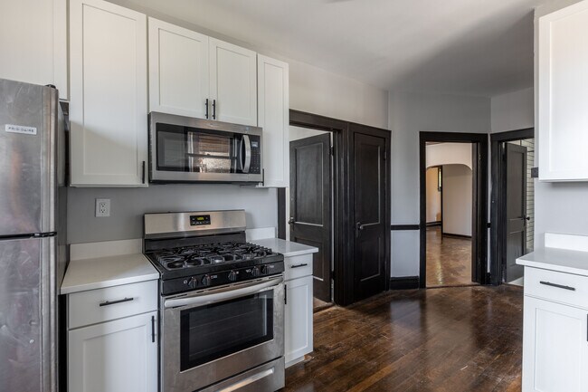 Photo - 3823 N Drake Ave Unit 2