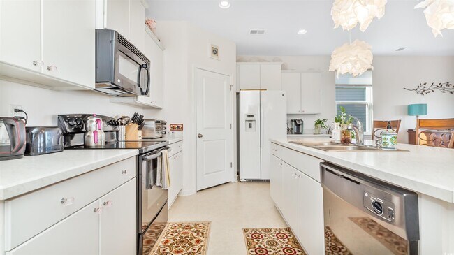 Photo - 850 Hayes Point Cir