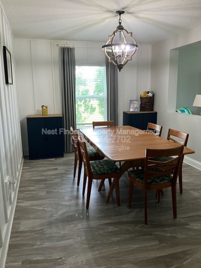 Photo - 7482 Sunnydale Ln