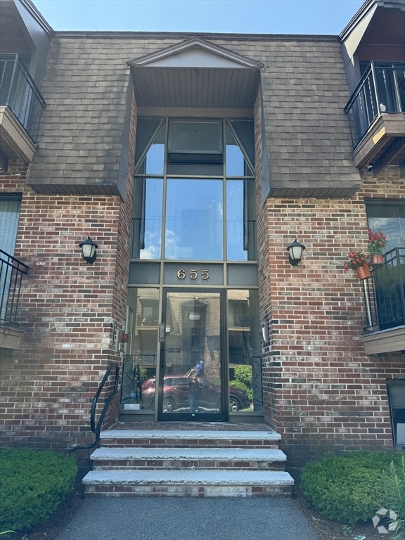 Building Photo - 655 W Lowell Ave Unit 12 Rental