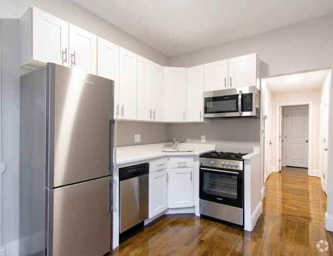 Building Photo - 10 Clearway St Rental