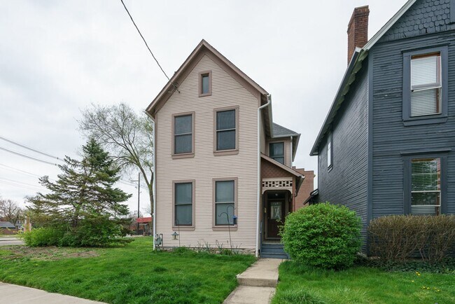 Building Photo - Available 8/15/2025 Rental