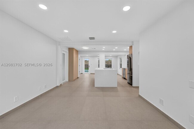 3036 N 58th Ave