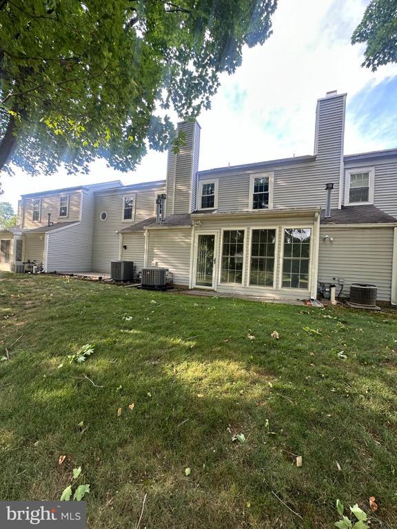 Photo - 609 Cambridge Ct
