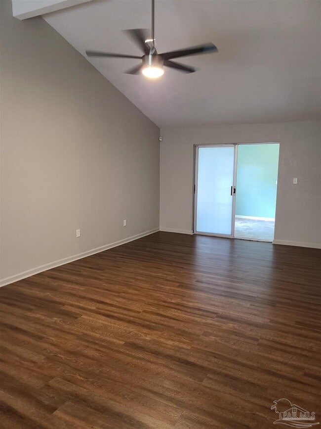 Photo - 6960 Klondike Rd