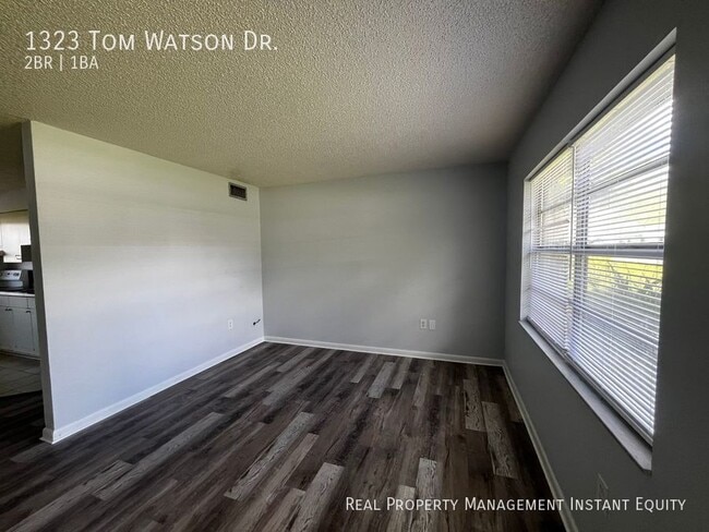 Photo - 1323 Tom Watson Rd
