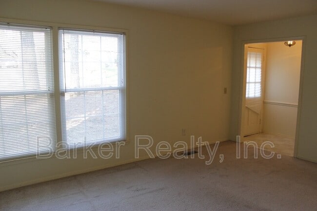 Photo - 405 Killington Dr