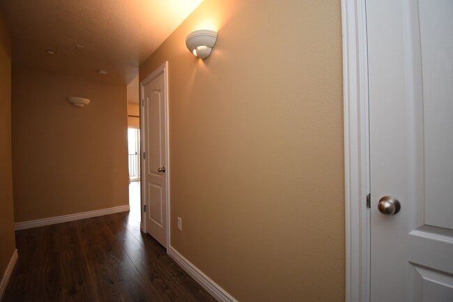 Photo - Great 2 Bed 2 Bath Unit in Millcreek!!!