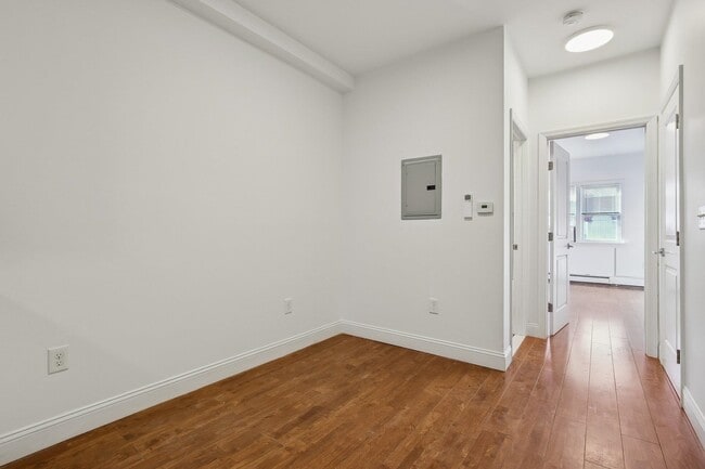 Photo - 76 Hutton St Unit #5