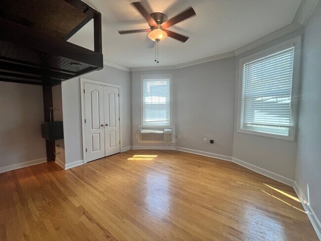 Photo - Charming Studio Condo in Adams Morgan!