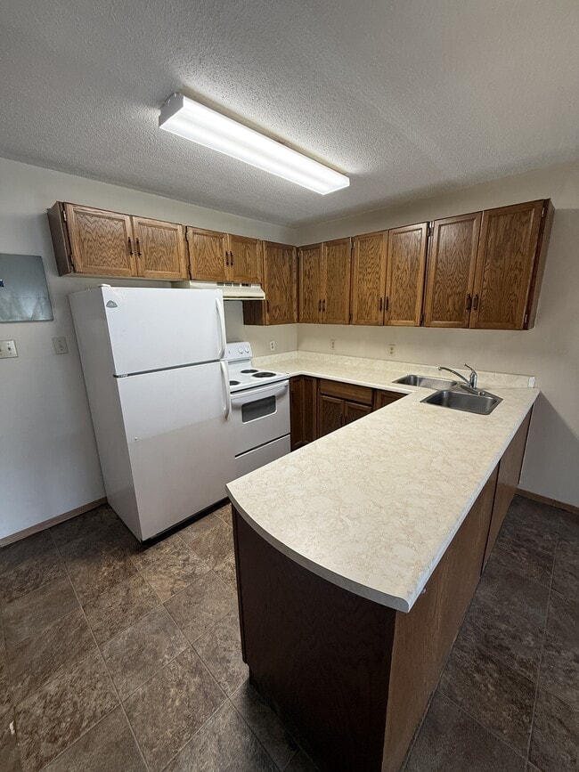 Photo - 5013 50 St Unit 106