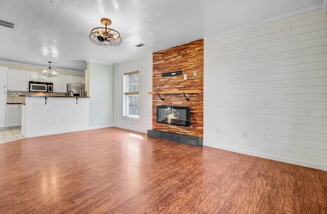 236 Emerald Isle Dr