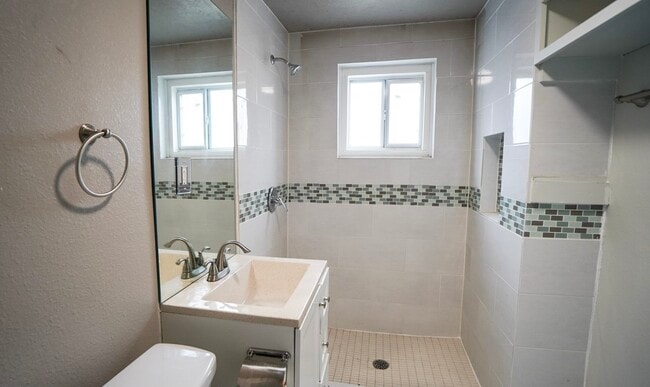 Photo - 1126 Ryon St Unit C