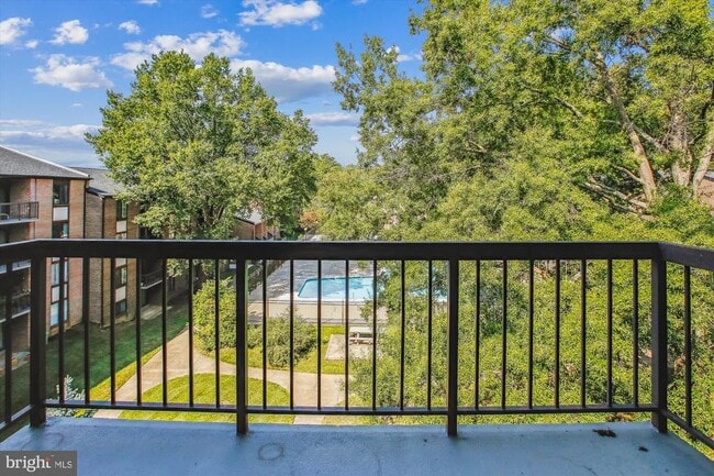 Photo - 9712 Kingsbridge Dr Unidad 303