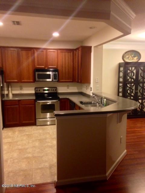 Photo - 11141 Castlemain Cir S