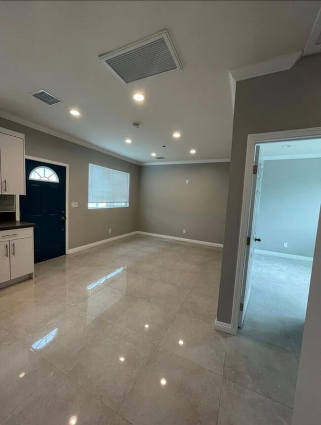 Photo - 16242 Londelius St