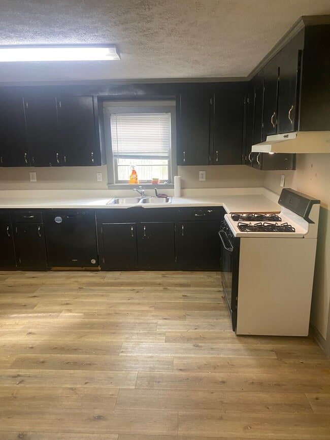 Photo - Overstreet Drive