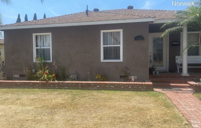 Building Photo - 14823 Longworth Ave Rental
