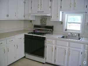 Building Photo - 164 Bowen St Unit 2.5-bed 1.5 bath Rental