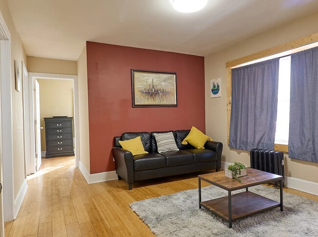 Building Photo - 198 Court St