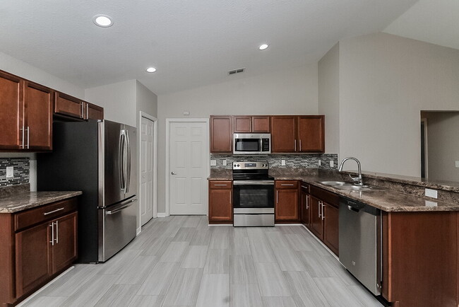 Photo - 6111 Evansbrook Dr