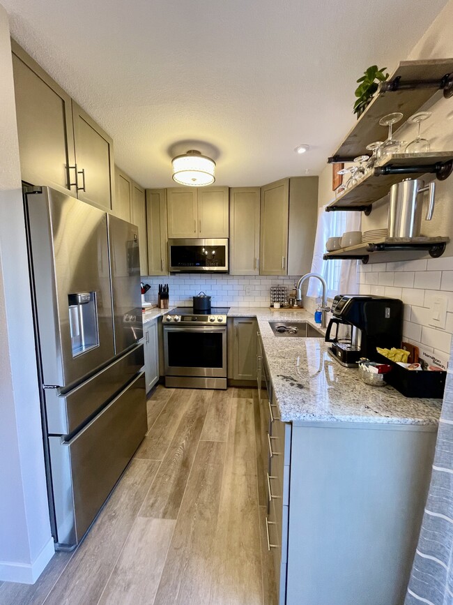 Photo - 11614 Community Center Dr