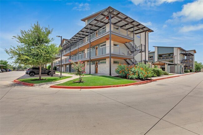 Building Photo - 4704 Sunset Trail Unit 2202 Rental