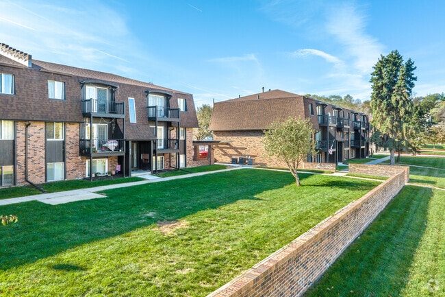 Photo - Apple Valley Apartments