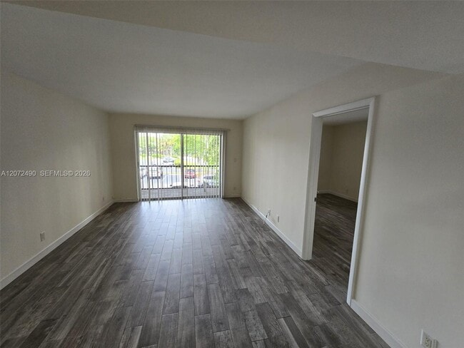 Photo - 470 NW 20th St Unit 201