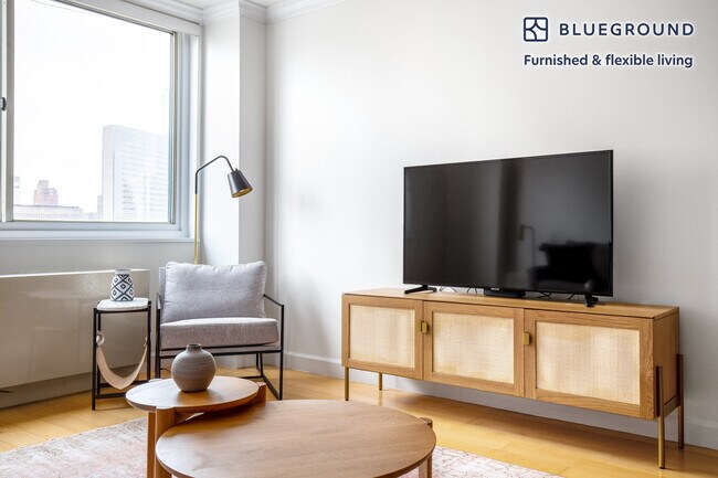 Photo - 60 W 66th St Unidad FL16-ID459