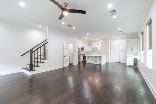 Photo - 1032 W 21st St House