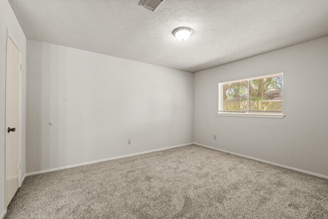 Photo - 24110 Griffin House Ln